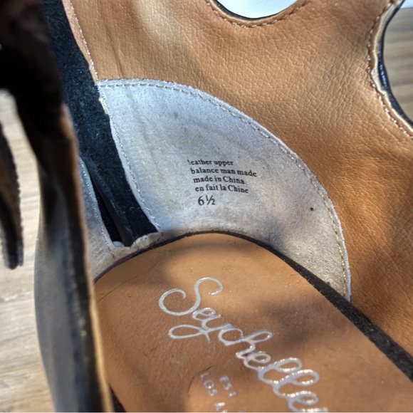 Seychelles Black Multi-Strap Kayak Heels Sandals | Size 6.5 - Picture 9 of 9